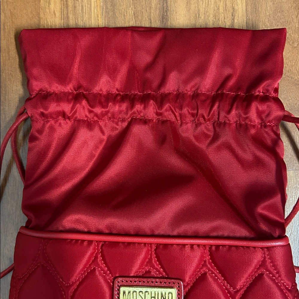 NWOT Authentic Moschino Red Heart Quilted Drawstring Bag - Picture 5 of 16